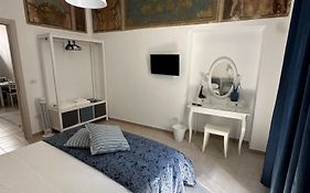 Clarissa Guest House Via Di Mezzo 194